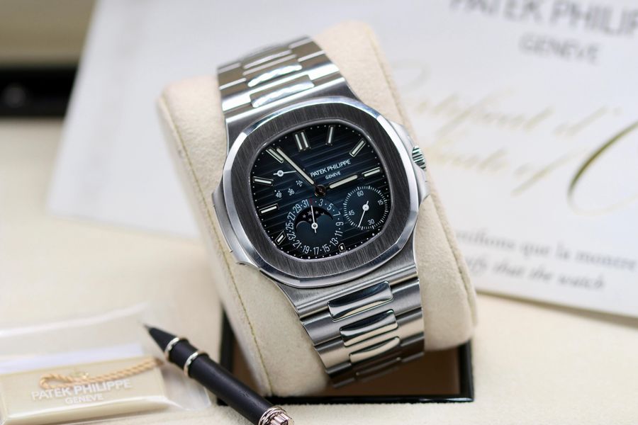 Patek Philippe Nautilus 5712/1A-001